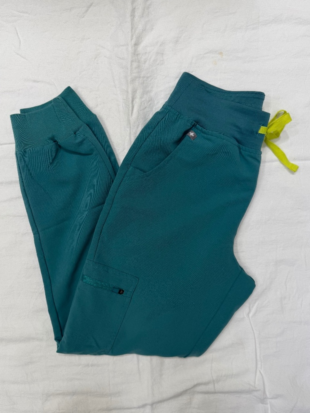 Figs Zamora High Waisted Jogger Scrub Pants - X-SMALL PETITE Cactus